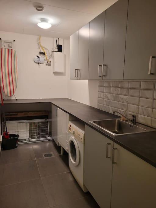 Beautiful Terraced House With Private Parking Βίλα Σάντβικεν Εξωτερικό φωτογραφία