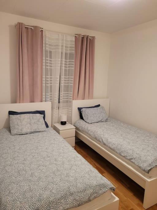 Beautiful Terraced House With Private Parking Βίλα Σάντβικεν Εξωτερικό φωτογραφία